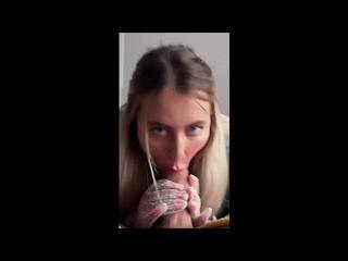 Препод Трахает Молодую Студентку и Спускает ей На Лицо!